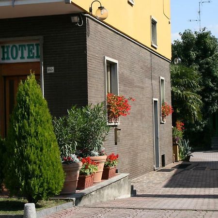 Albergo Nardini Lentate sul Seveso Exterior photo