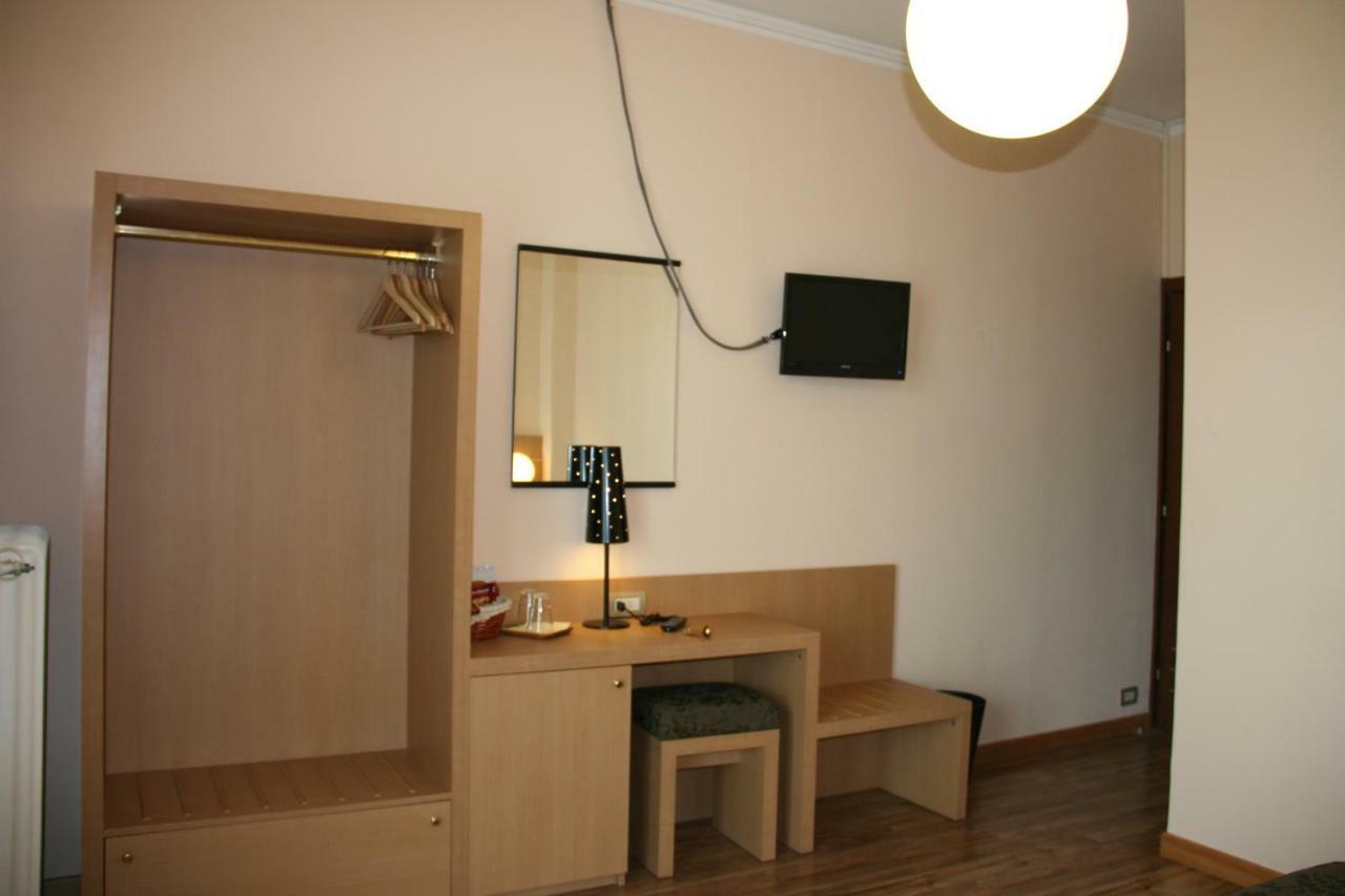 Albergo Nardini Lentate sul Seveso Exterior photo