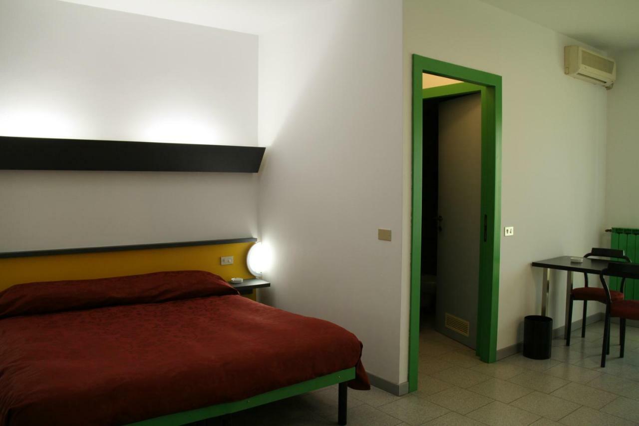 Albergo Nardini Lentate sul Seveso Exterior photo