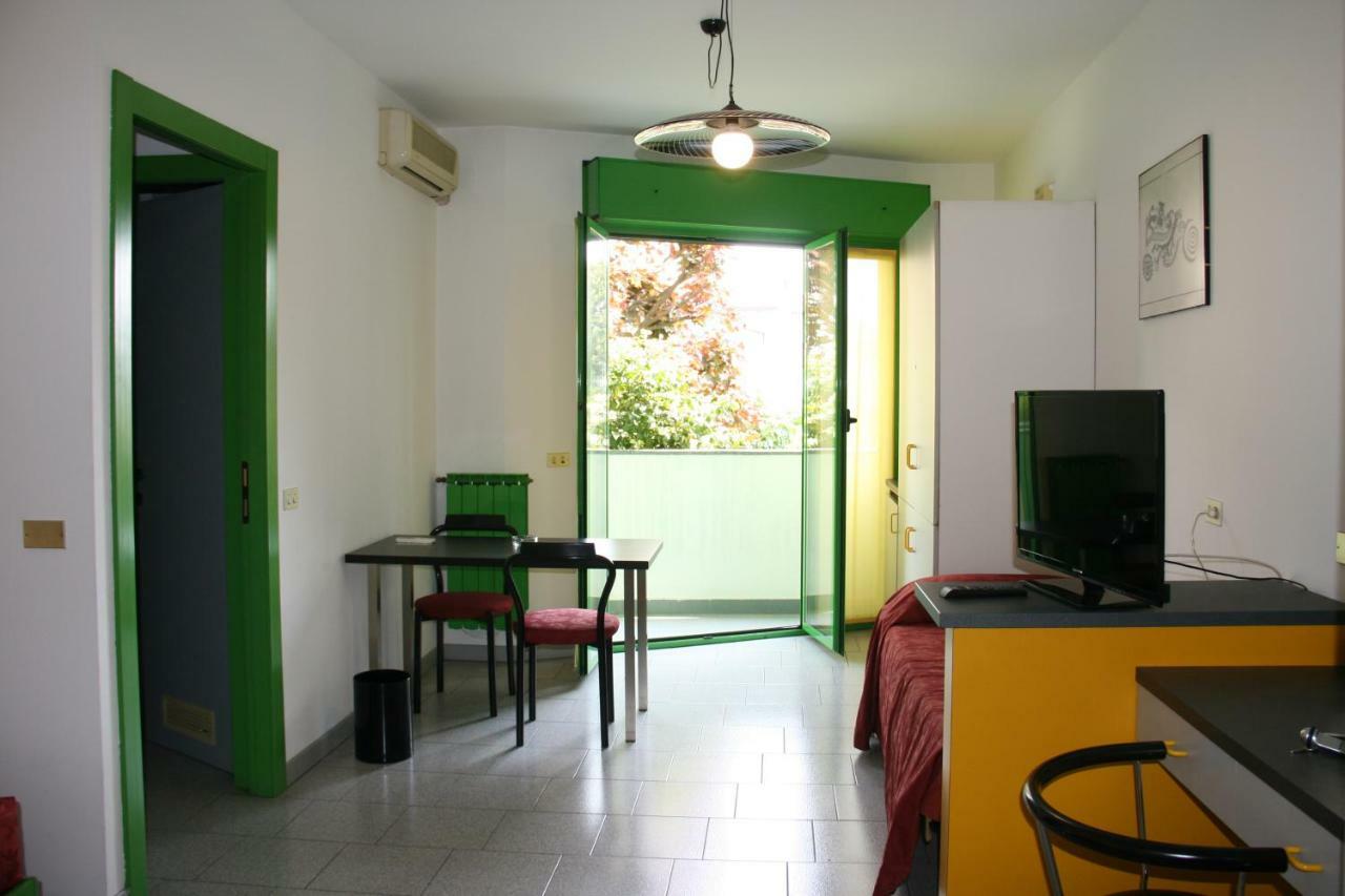 Albergo Nardini Lentate sul Seveso Exterior photo