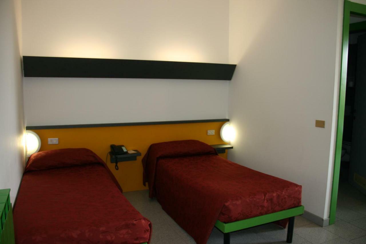 Albergo Nardini Lentate sul Seveso Exterior photo